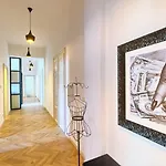 Grand By Tkc Ξενοδοχείο με διαμερίσματα Πράγα