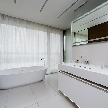 Aparthotel Grand By Tkc 4*