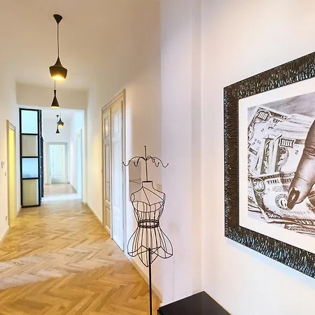 Grand Central Residence By Tkc 4* Prag