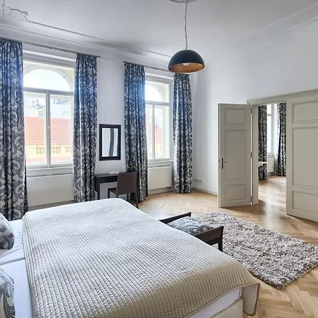 Grand Central Residence By Tkc Prag