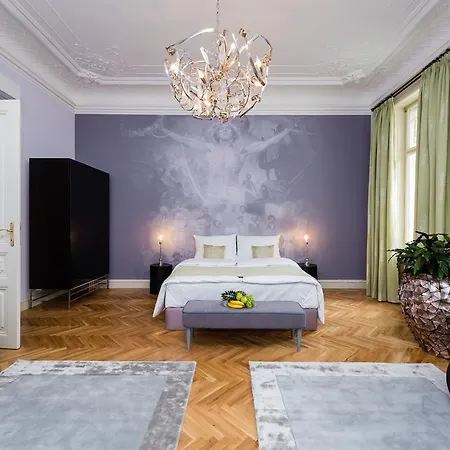 Apartahotel Grand By Tkc