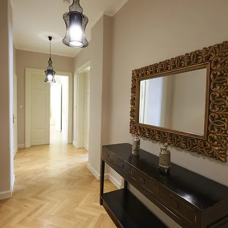 Apartahotel Grand By Tkc Praga