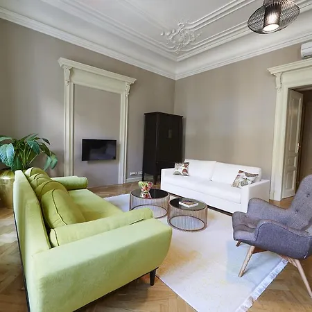 Grand By Tkc Praga