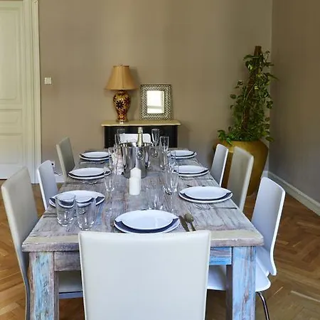 Apartahotel Grand By Tkc Praga